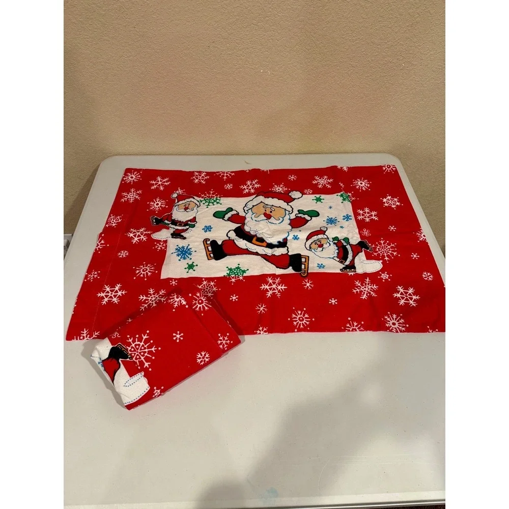 VTG Franco Christmas Santa Ice Skating‎ Red Cotton Pillowcase Set of 2 USA